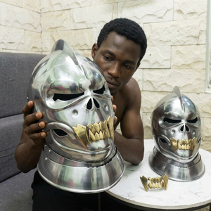 Casque médiéval de chevalier impérateur en acier pour cosplay et cadeau d'Halloween - Product Image 1