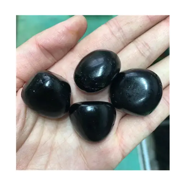 Toptan doğal kuvars cilalı toplu manevi şifa taşları siyah obsidyen eskitme taşlar