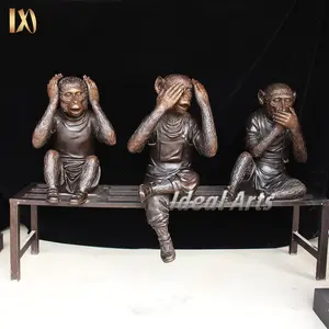 Decorazione esterna portico metallo antico bronzo tre scimmie su panca statue per la vendita