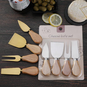 Juego de 4 Cuchillos para Queso de Acero Inoxidable con Mango de Bambú e Inserto de Goma, Tabla para Queso para Uso Doméstico o en Restaurantes - Product Image 6