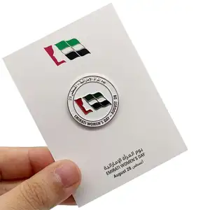 Logo de la marque nationale des EAU 2024 badges de la journée de la femme en métal avec carte en papier - Product Image 1