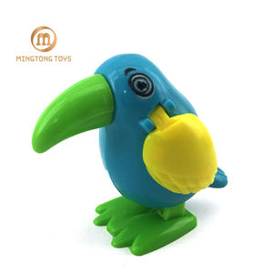 Children mini gift item zoo woodpecker animal chicken plastic wind up bird toy