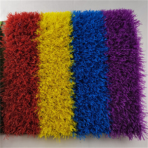 Alfombra de césped artificial personalizada de colores blanco y verde para gimnasio, pista de correr de trineo interior - Product Image 5