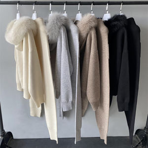 طقم سويتر وبنطلون بغطاء رأس دافئ ناعم للخريف من قطعتين، طقم صوف محبوك فاخر بياقة فرو الثعلب كاجوال ومخصص للملابس النسائية - Product Image 2