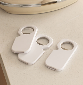 Ouvre-<span class=keywords><strong>bouteille</strong></span> aimanté pour réfrigérateur, cadeau promotionnel, ouvre-<span class=keywords><strong>bouteille</strong></span> multifonctionnel élégant pour la bière, le <span class=keywords><strong>vin</strong></span>, les sodas et plus encore - Product Image 1