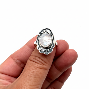 Anillo de estilo bohemio de Plata de Ley 925 para mujer, piedra lunar de tendencia, piedra preciosa hecha a mano, joyería de boda de rodio, regalo perfecto para mamá - Product Image 1