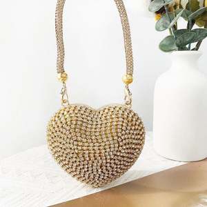 Bolsos de Noche con Forma de Corazón y Pedrería para Mujer, Bolso de Mano de Cristal Dorado para Fiesta de Graduación - Product Image 4