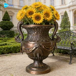 Statue de vase d'ange en bronze antique sur mesure grandeur nature pour la décoration de jardin et de maison en extérieur - Product Image 1