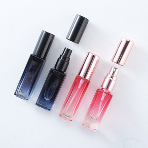 Commercio all'ingrosso 5ml Mini vuoto quadrato bottiglia di profumo nero <span class=keywords><strong>rosa</strong></span> con pompa spruzzatore contenitore di profumo riutilizzabile per l'imballaggio - Product Image 1