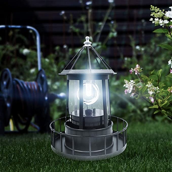 Faro Solare Rotante Per Giardino – Lampada A Energia Solare Con Rotazione 360°, Impermeabile IP65, Decorazione Esterna Autonoma