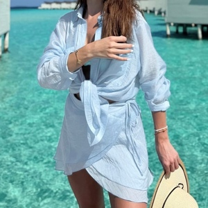 Nouvel ensemble 2 pièces décontracté pour femme : jupe et chemise de plage pour les vacances d'été - Product Image 1