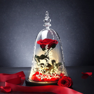 Couvercle <span class=keywords><strong>en</strong></span> <span class=keywords><strong>verre</strong></span> <span class=keywords><strong>rose</strong></span> préservé <span class=keywords><strong>La</strong></span> <span class=keywords><strong>belle</strong></span> <span class=keywords><strong>et</strong></span> <span class=keywords><strong>la</strong></span> bête Coffret cadeau d'anniversaire de <span class=keywords><strong>la</strong></span> Saint-Valentin avec design personnalisé - Product Image 1