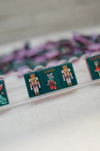 Set Regalo di Lusso Personalizzato per Mahjong Americano a Tema Schiaccianoci Natalizio, 160 Pezzi in Acrilico a 4 Strati, Durevole e Portatile - Product Image 3