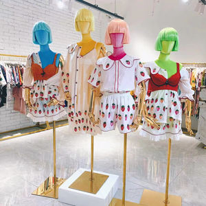 Maniquí de Exhibición de Ropa de Terciopelo y Fibra de Vidrio de Alta Gama, Color Rojo Rosa, con Brazos Dorados, <span class=keywords><strong>para</strong></span> <span class=keywords><strong>Mujer</strong></span>, Marca DELIANG - Product Image 3