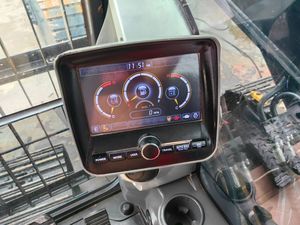 รถขุดไฮดรอลิกมือสอง Hyundai 220LC ขนาด 2.2 ตัน แบบตีนตะขาบ ได้รับการรับรองมาตรฐาน CE/EPA พร้อมเครื่องยนต์ Cummins และเกียร์บ็อกซ์ สำหรับงานก่อสร้าง - Product Image 2