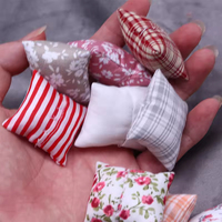 Coussins miniatures pour maison de poupée, coussin de canapé, mini coussins pour poupées, accessoires de chambre à coucher pour maison de poupée 1/12