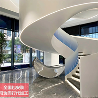 Escalier en fer courbé rotatif avec installation porte-à-porte pour villas de luxe, clubs et maisons auto-construites