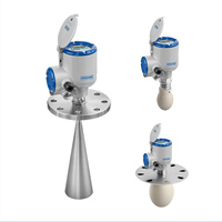 Capteur de niveau radar OPTIWAVE 5400 de KROHNE avec sonde de niveau sans contact 24 GHz et sonde métallique de type goutte.