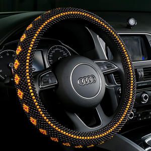 Cubierta de <span class=keywords><strong>volante</strong></span> de verano tejida a mano para cuatro estaciones Universal antideslizante transpirable cuentas de oro serie de cuentas de madera accesorio de coche - Product Image 2