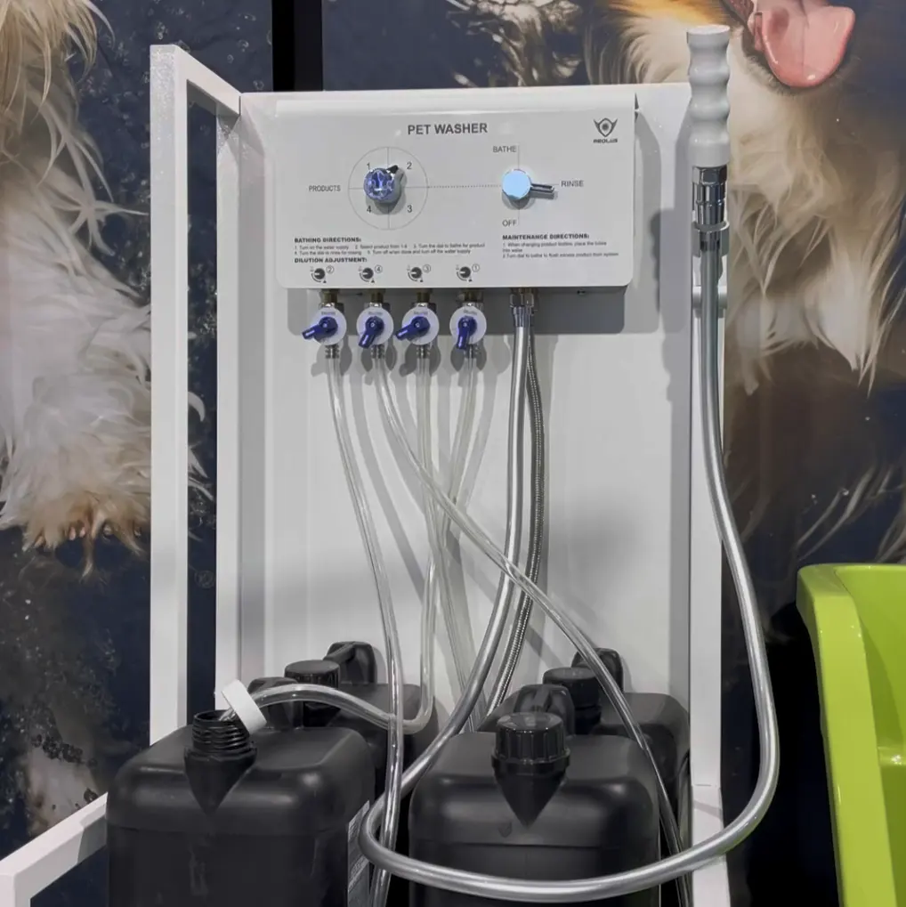 電気調整可能な希釈シャンプーマシンミックスシャンプー自動的に犬と猫のためのペットウォッシャーシャンプーマシン