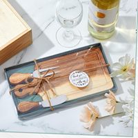 Planche à découper rectangulaire en bois d'acacia naturel avec poignée pour servir des fromages et des charcuteries, plateau de service luxueux et durable, planche cadeau