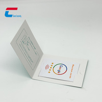 Boîte d'emballage de cartes NFC de luxe pour cartes de membre VIP, boîte rigide de qualité supérieure avec laminage mat, personnalisable avec revêtement UV