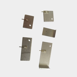 Pièces de dissipateur thermique en profilé aluminium CLY 1060 usinées CNC sur mesure pour usage industriel - Product Image 1