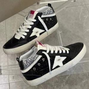 รองเท้าสเก็ตบอร์ดหนังแท้สีดำคุณภาพสูงหรูหราพร้อมเชือกผูก สำหรับฤดูหนาว สไตล์ลำลองและกีฬา เหมาะสำหรับผู้ชายและผู้หญิง - Product Image 5