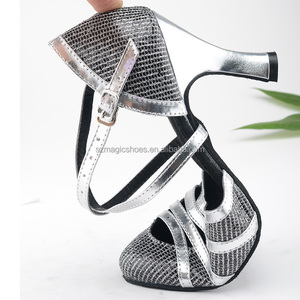 Scarpe da ballo Wedopus Black Silver Glitter latino tacco personalizzato - Product Image 3