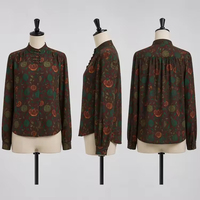 Chemise en soie de mûrier 100% teinte végétale Gambiered, à col montant et manches longues, avec boutons grenouille, service OEM en gros sur mesure