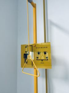 Draagbare nooddouche met roestvrijstalen oogspoelbak voor industrieel en laboratoriumgebruik, samengestelde oogspoeler met <span class=keywords><strong>douche</strong></span> - Product Image 6