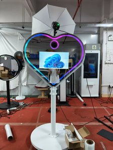 Love Mirror PhotoBooths Coeur Blanc Noir Magic Mirror Photomaton pour mariage - Product Image 5