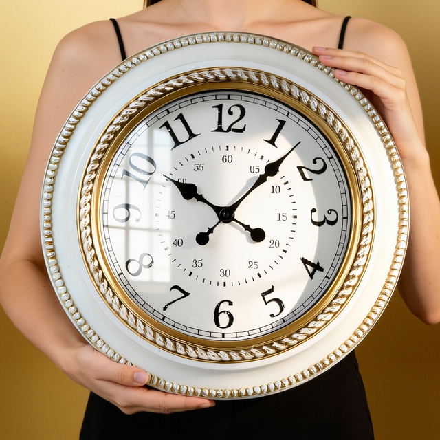 18 Inch White Gold Wall Clock Luxury British Silent Quartz Decorative Braided Border Round Large Hanging Watch Office Hotel