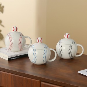 Mug à café en céramique original en forme de balle de baseball avec couvercle et cuillère - Product Image 5