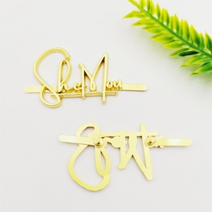 Etiquetas Metálicas Doradas para Bolsos, Recubrimiento Ultrasónico, Plegables, Lavables, Forma Personalizada, con Soporte de Puntas, Libres de Níquel - Product Image 1
