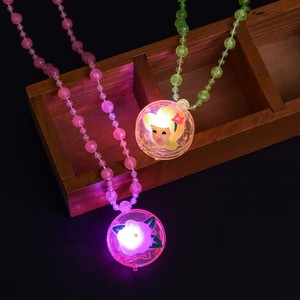 Karanlıkta parlayan parlayan led kolye yanıp sönen - Product Image 4