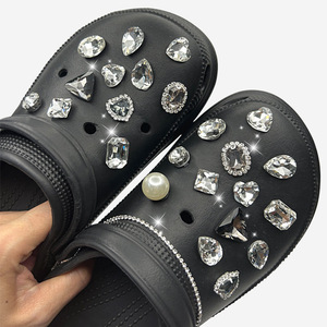 Rhinestone Pearl Clog Charms <strong>Chains</strong> Clog Sandals Women Girl Party Favor Gifts Metal Shoe Buckle Shoe Charms Shoe Decorations - Product Image 1