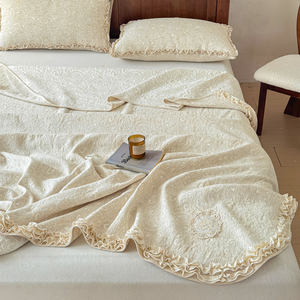 Housse de lit en jacquard de coton et de lin français - Product Image 5