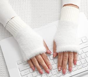 Gants tricotés sans doigts de couleur unie pour femmes mitaines chaudes en laine et cachemire pour écrire conduite bureau travail écran tactile utilisation - Product Image 5