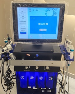 Appareil de microdermabrasion 14-en-1 Hydro Dermabrasion, exfoliant cutané, traitement facial à l'oxygène, soin ciblé pour les yeux, pulvérisation anti-acné EU/UK/US/IT - Product Image 4