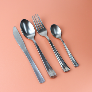 5.5g poids lourd <span class=keywords><strong>argent</strong></span> couverts jetable couteau en <span class=keywords><strong>plastique</strong></span> PS <span class=keywords><strong>fourchette</strong></span> et cuillère emballés individuellement couverts Kits couverts argenterie - Product Image 1