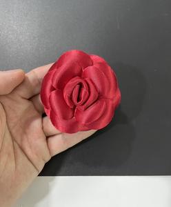 Fermaglio per Capelli Ecologico con Camelia Rossa di Jennie Kim, Clip in Tessuto di Seta Tinta Unita per Uso Casual Estivo - Product Image 6