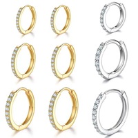Lot de 3 paires de boucles d'oreilles créoles huggie en cuivre plaqué or avec zirconiums cubiques pavés pour femme, ensemble de boucles d'oreilles empilables délicates, bijoux bohèmes de plage