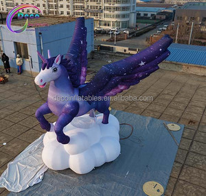 Cheval gonflable géant de la <span class=keywords><strong>mythologie</strong></span> grecque avec décoration de licorne ailée - Product Image 2