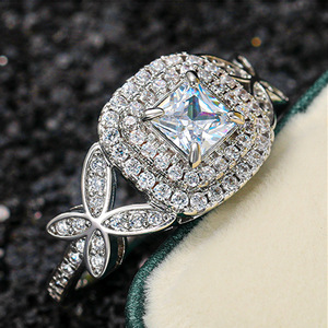 Anello con Design a Fiocco, Anello Classico da Donna - Product Image 5