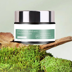 <span class=keywords><strong>Crème</strong></span> <span class=keywords><strong>visage</strong></span> anti-âge naturelle optimale à 2,5 % de rétinol et 10 % d'acide hyaluronique, améliore la texture de la peau, améliore <span class=keywords><strong>le</strong></span> teint, désobstrue les pores, protège - Product Image 4