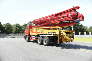 China SYM5300THBFS 430C-10 Camión con bomba de pluma de 43m para construcción de gran altura, con sistema de control remoto - Product Image 4
