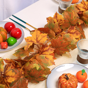 Guirnalda de Hojas de Arce Artificiales de 2 Metros de Largo, Flor de Seda, Decoración para el Hogar y Exteriores, Decoración de Halloween - Product Image 2