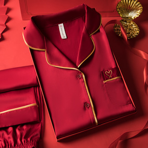 <span class=keywords><strong>Pigiama</strong></span> Traspirante con Logo Frontale e Scollo a V per Coppie di Sposi, Set Estivo in Raso Rosso per <span class=keywords><strong>Uomo</strong></span> e Donna - Product Image 5