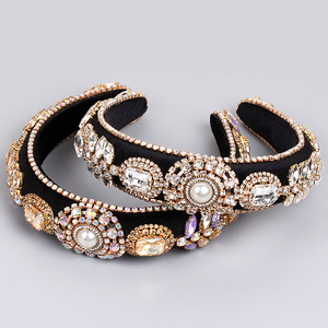 Hua Liyu Bandeaux de style baroque pour femmes avec strass et perles pour accessoires de cheveux de fête et de mariage - Product Image 3